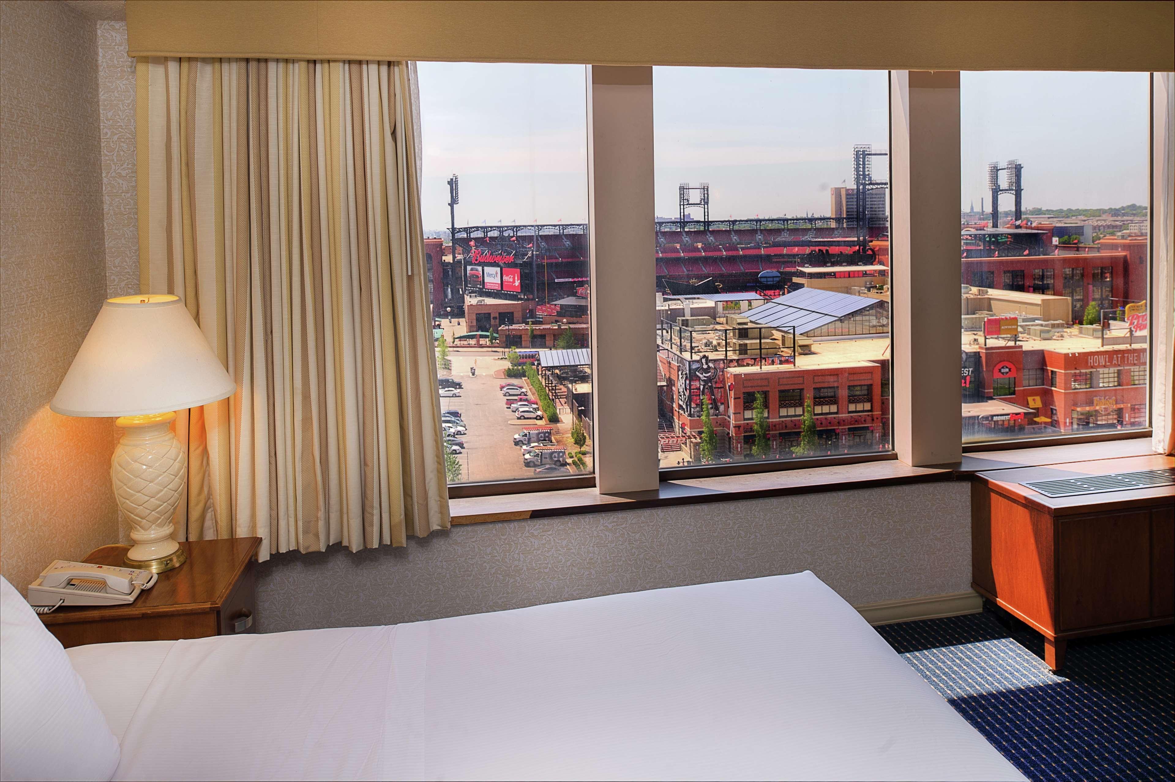 Hilton St. Louis At The Ballpark מראה חיצוני תמונה