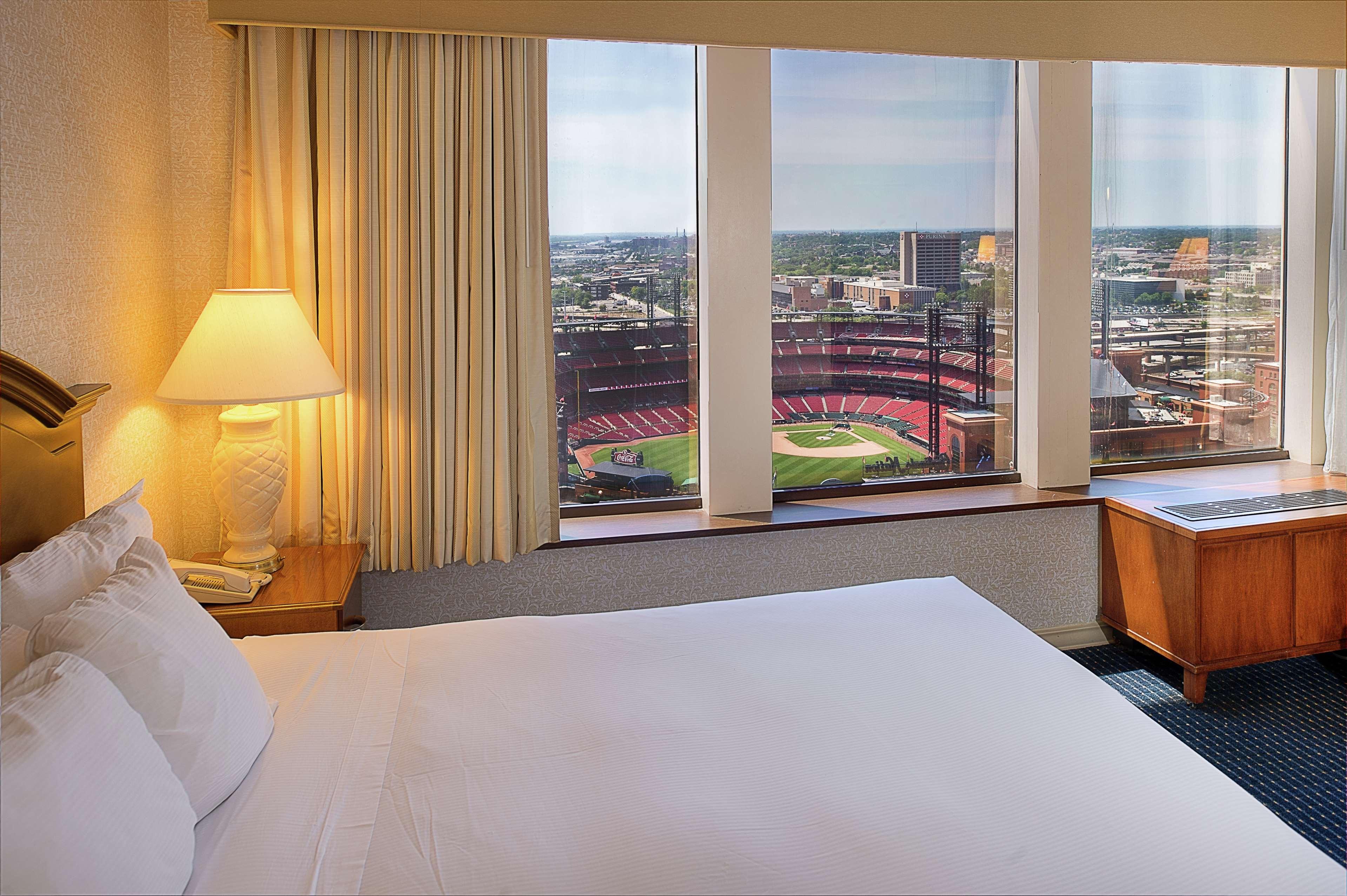 Hilton St. Louis At The Ballpark מראה חיצוני תמונה
